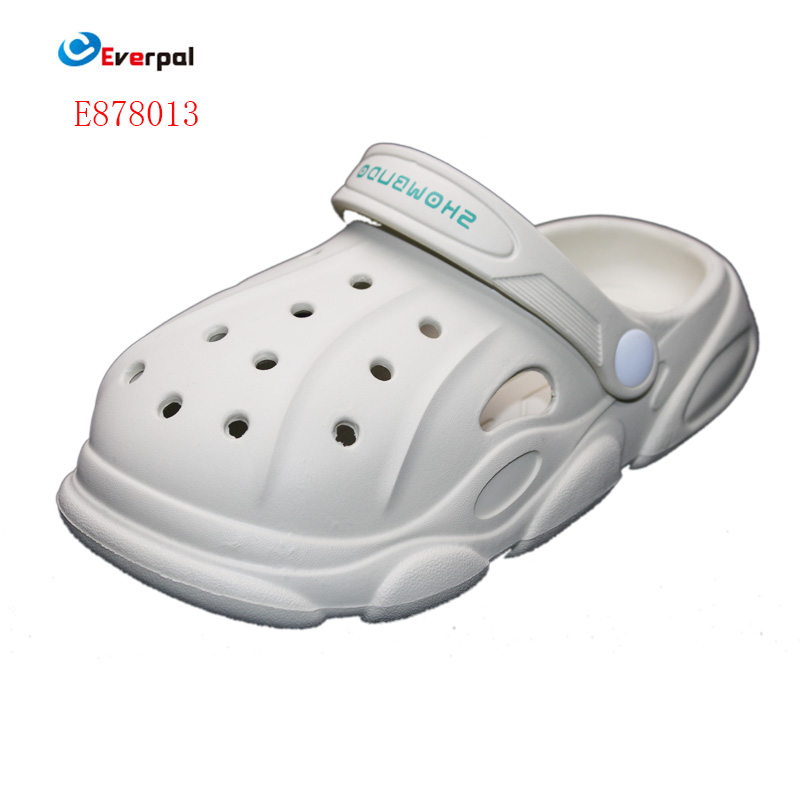 Why Are Unisex Clogs For Adults Becoming the Go-To Footwear Choice for Everyone
